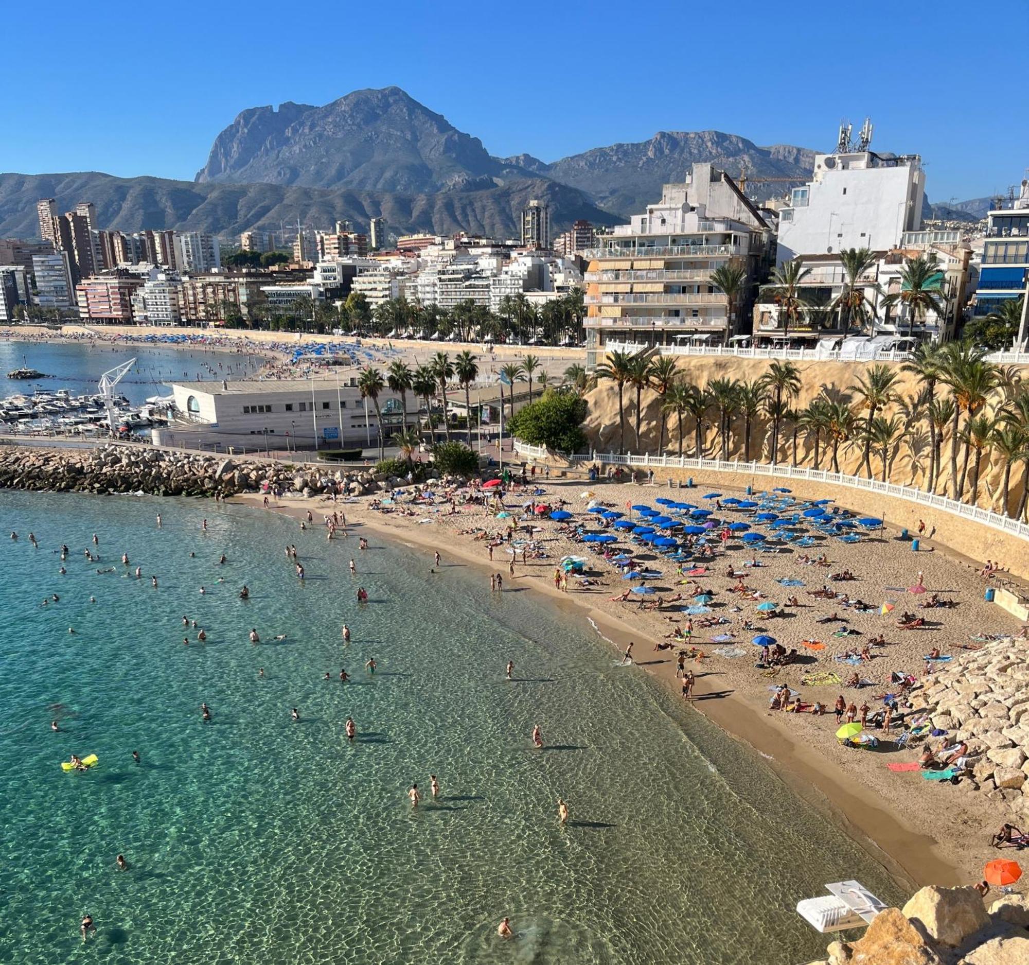 Rouna IV By Gloove Benidorm Luaran gambar